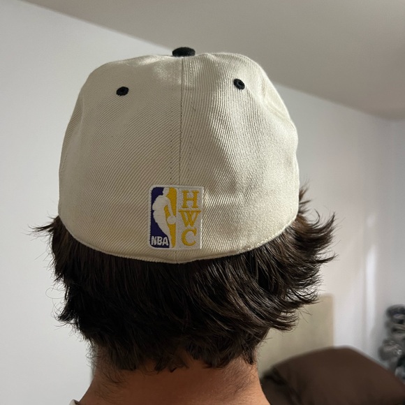 LAKERS hat - Picture 4 of 12